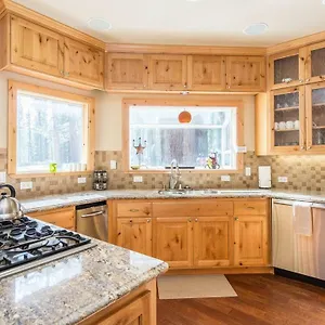  Holiday home Luxurious Pioneer United States